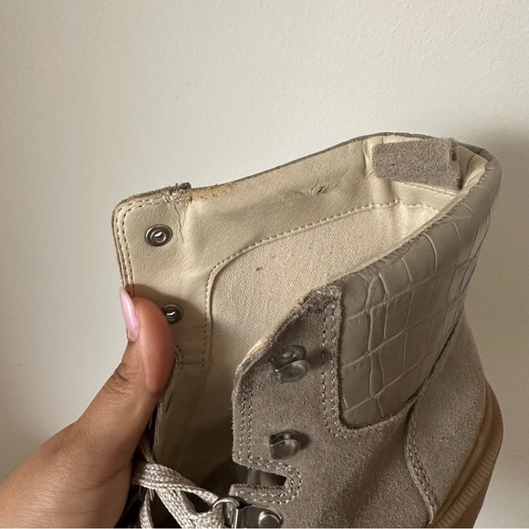 NIB Dolce Vita women’s Rubi Suede Lug sole lace up combat boots size 8.5 - Picture 4 of 8